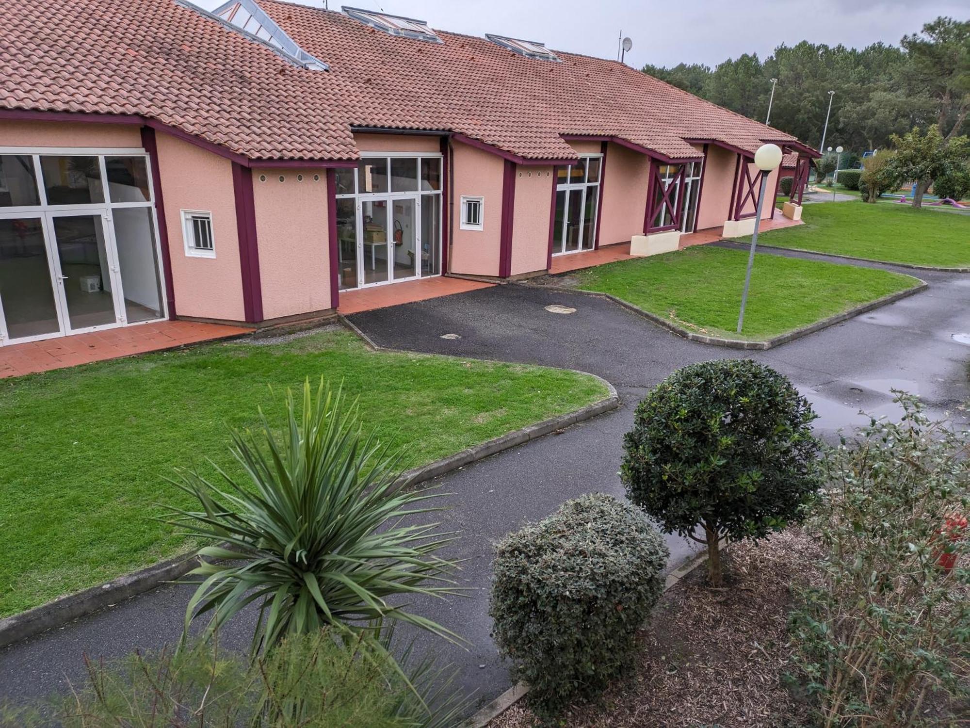 Residence Mes Amours D'Enfants - Les Villas Du Lac Soustons Exterior photo